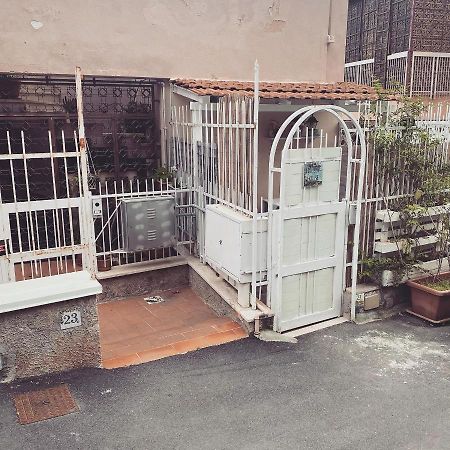 Halley House 몬델로 외부 사진