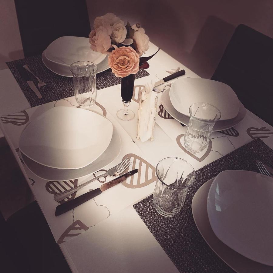 Halley House 몬델로 외부 사진