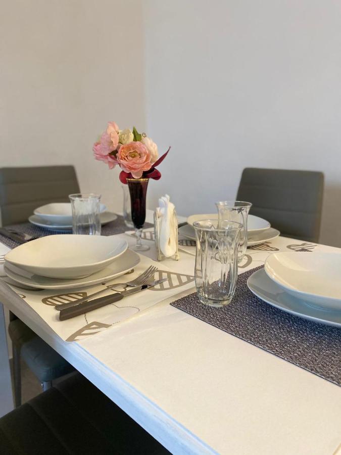 Halley House 몬델로 외부 사진